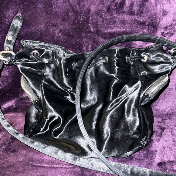 JOHNNY FARAH SATIN DRAWSTRING BAG/ VINTAGE - Picture 8 of 10
